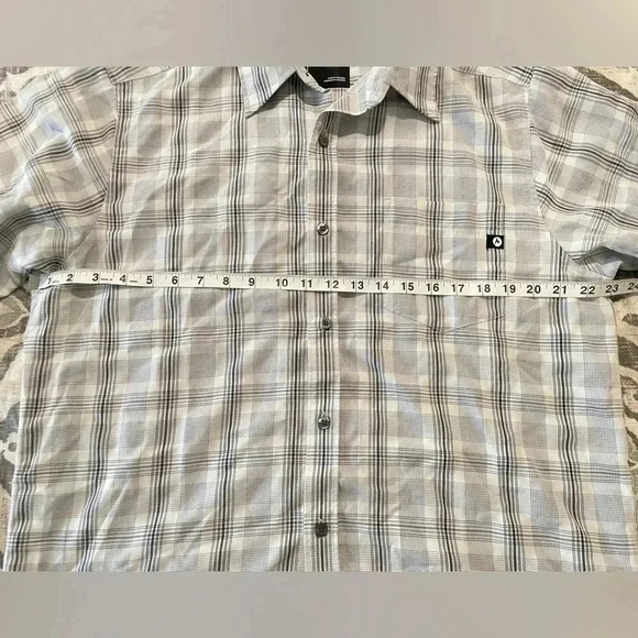 Marmot Mens Button Up Short Sleeve Shirt Size Large Black Gray Plaid Outdoor - Picture 5 of 7
